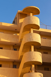 钢结构建筑有哪些_钢建筑结构有哪些_钢结构建筑都有哪些