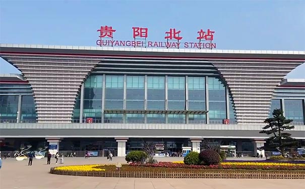贵阳北站内外交通运输优化调整出租车功能区完成整体搬迁