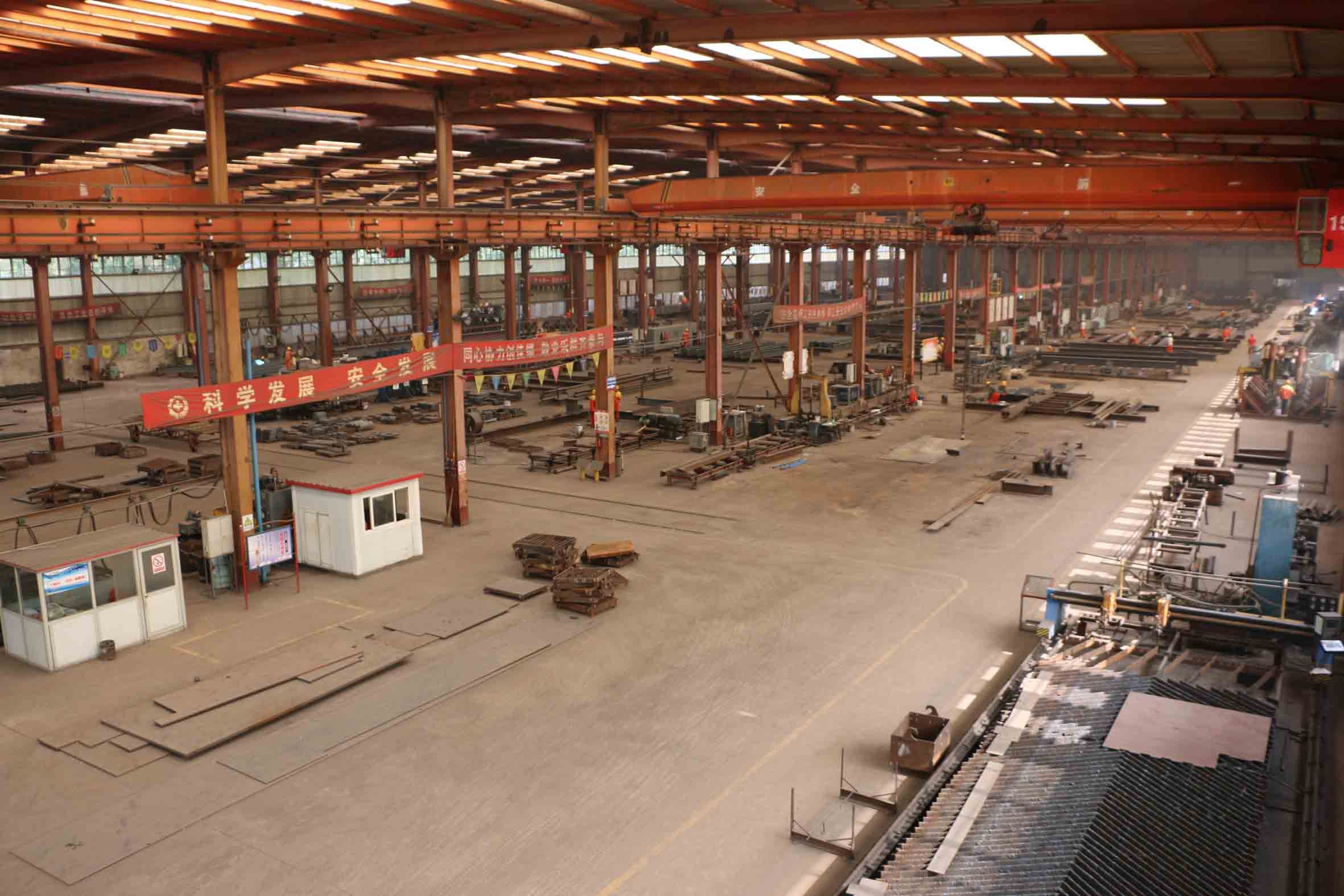 鸿路钢构关于A项目钢结构制作合同暂估价3694万元