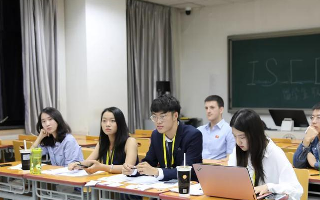 大学学生会面试怎么面试_大学学生会面试技巧_大学学生会面试的技巧