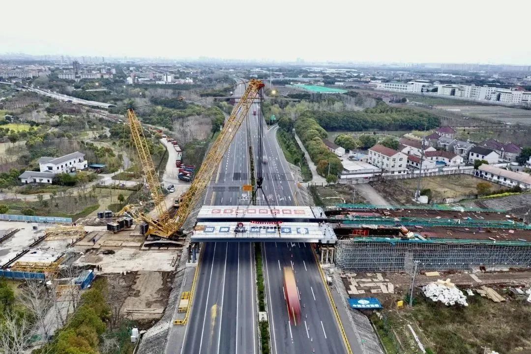 中国五冶路跨中节段打通宝山南北向通道重要道路工程