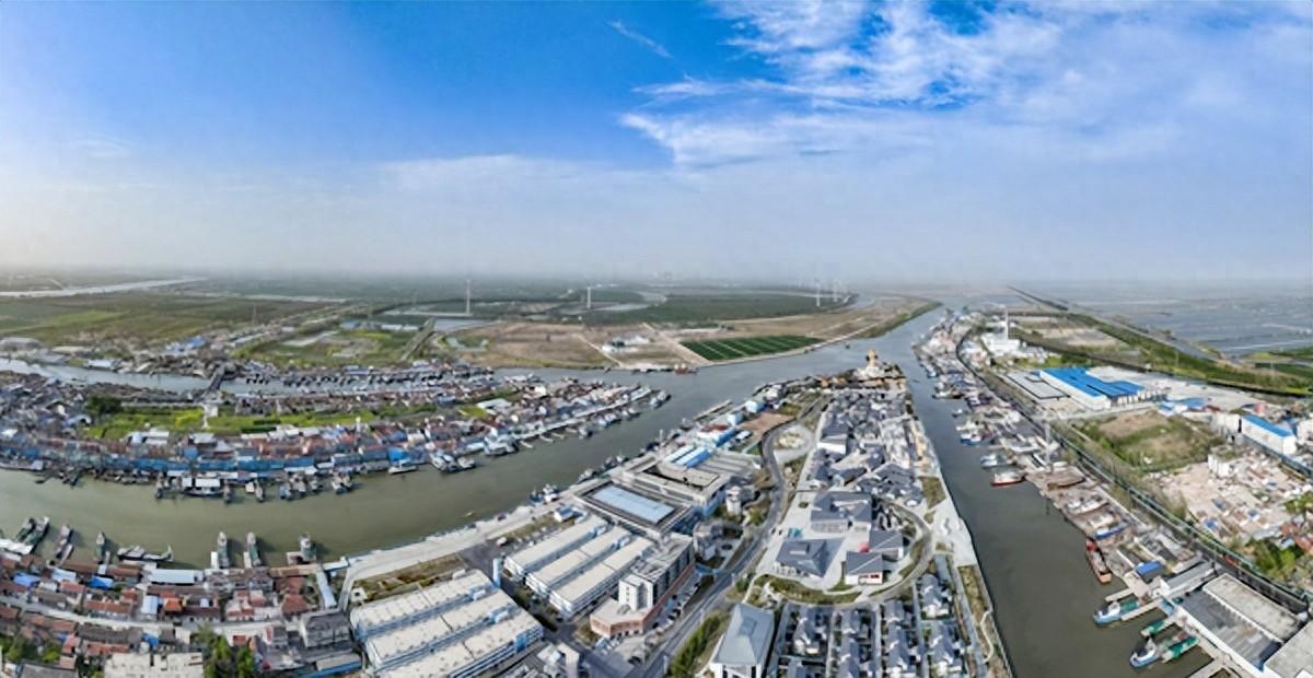 射阳 江苏盐城黄沙港国家中心渔港二期工程顺岸码头主体完工