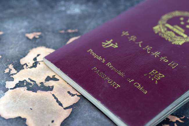 签证日本的旅游签证有三种：三个月多次往返签证