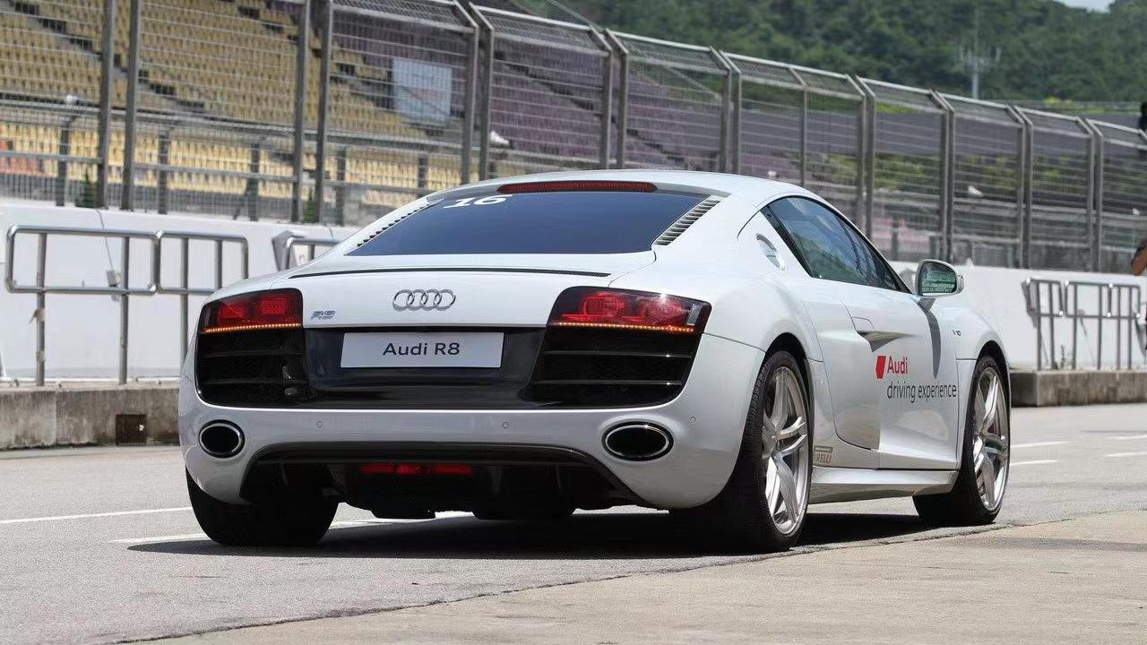 二手车评估价格查询免费_二手车抵押_r8二手车