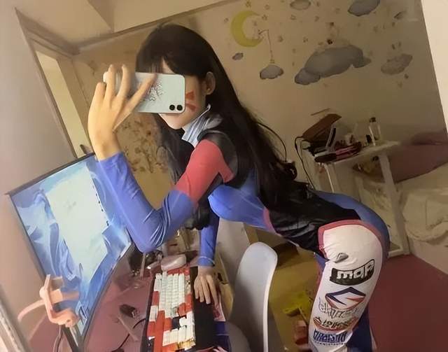 狗头萝莉月薪3k招人，网友：生产队的驴都没这累！
