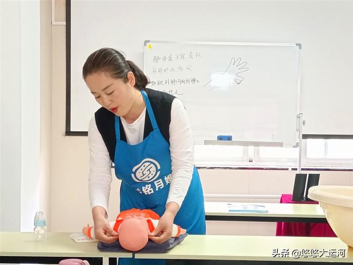 徐州专业月嫂_徐州月嫂价格查询_徐州月嫂家政公司