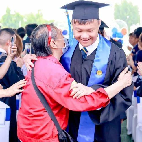 河北行唐启明中学招聘启事