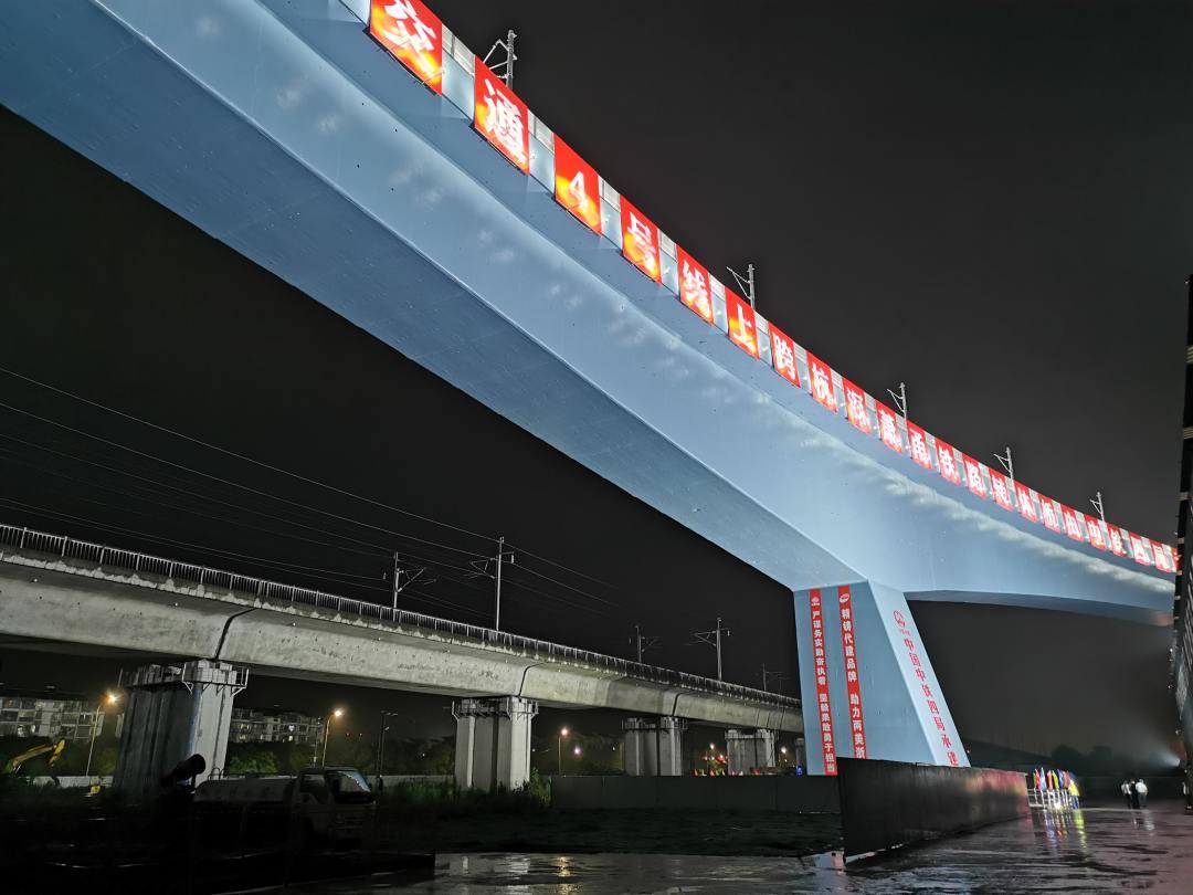 异形钢结构建筑_异型钢结构应用_异形钢结构设计