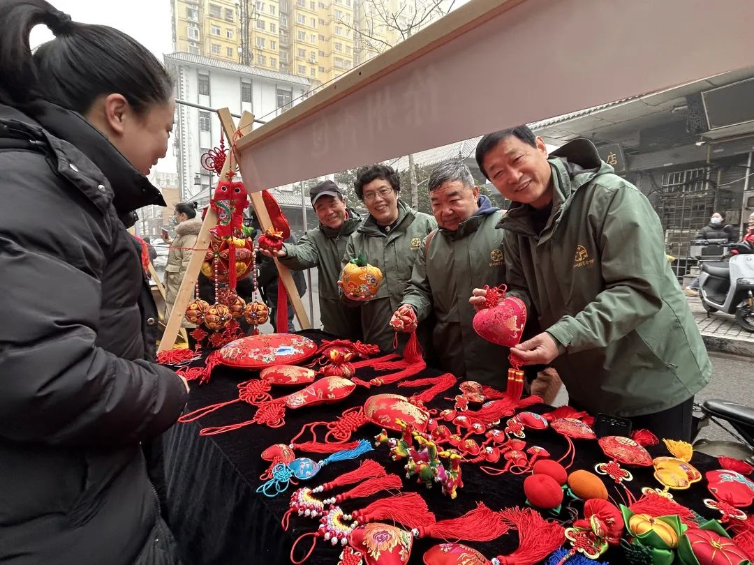 家政服务官网_家政公司服务热线_虎纠好家政服务