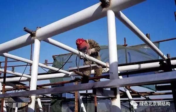 钢结构防火涂料及防腐涂料的施工顺序是怎么样的?_防火涂层和防腐涂层标准规范_防火涂料防腐涂料施工顺序