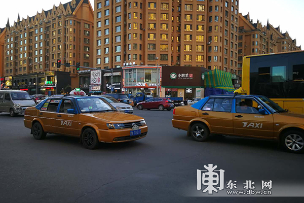 江苏钢结构停车棚_钢结构停车棚报价单价明细表_钢结构停车棚施工方案