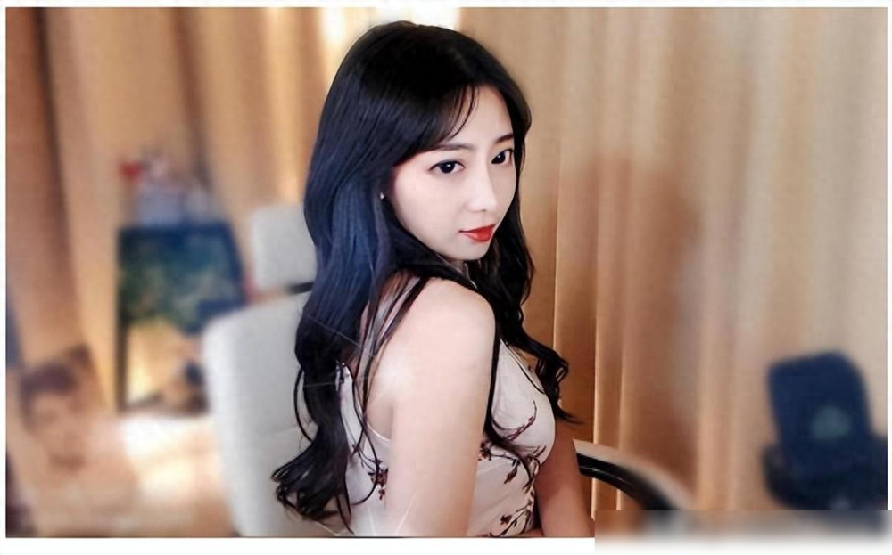 女主播私房的唱歌女主播_yy主播最火女主播视频_主播