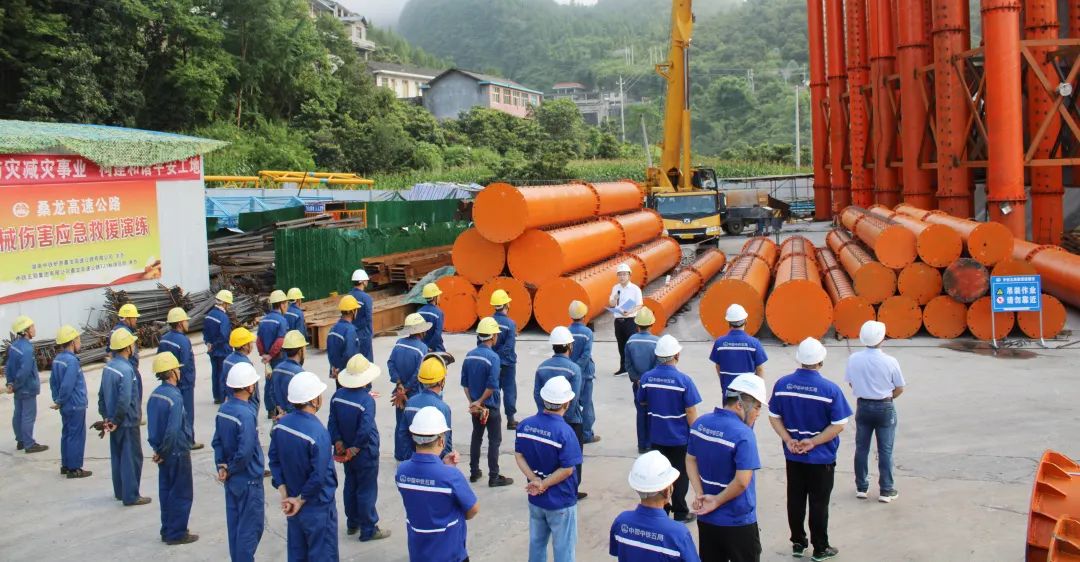 c型钢钢结构_型钢钢结构集团有限公司_型钢钢结构哪些地方要镀锌