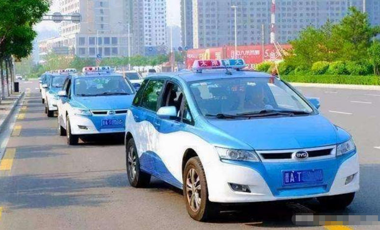 过户车牌能换二手车牌号吗_过户车牌能换二手车吗_二手车过户能不换车牌吗?