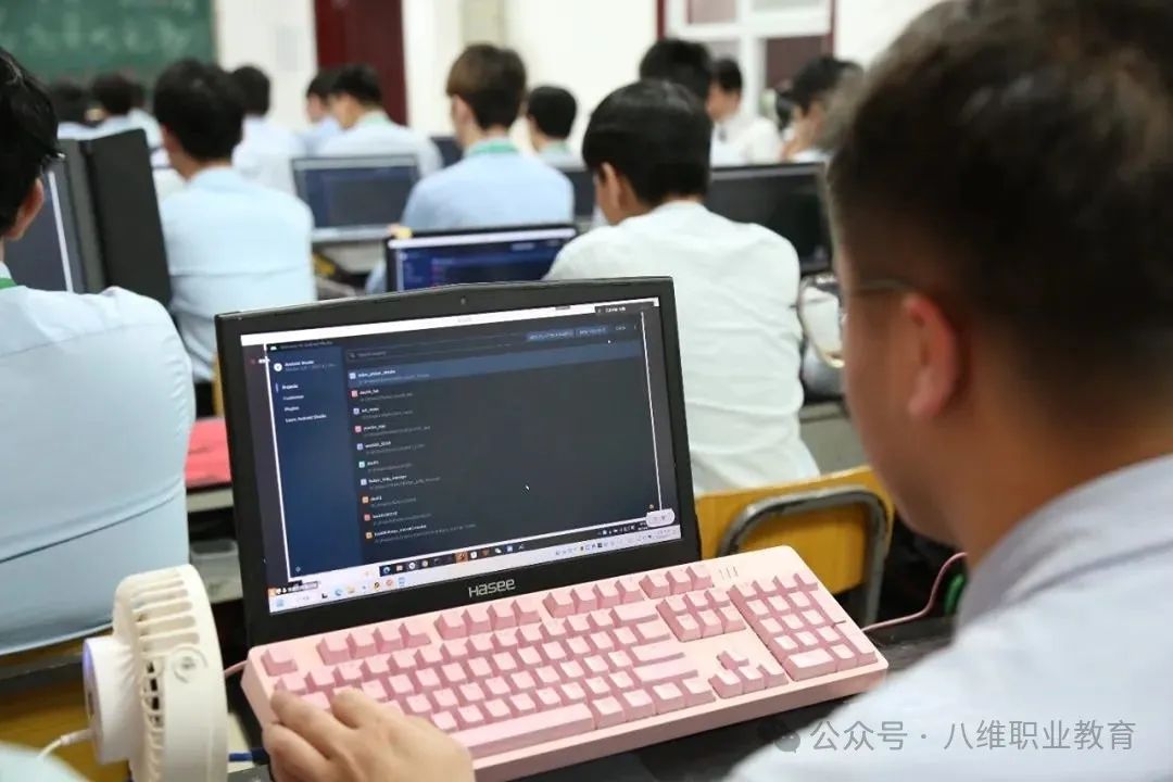 软件专业就业方向_软件专业大学排行榜_专业软件