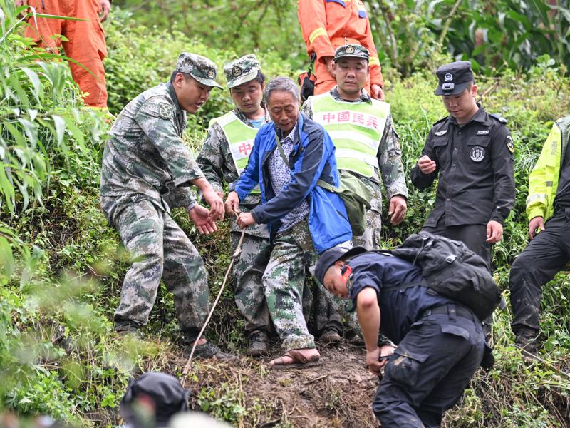 _早读｜拜登宣布退出连任竞选，副总统“接班”有戏？_早读｜拜登宣布退出连任竞选，副总统“接班”有戏？