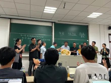 教室里的心灵鸡汤读后感_心灵鸡汤教育_教室里的心灵鸡汤