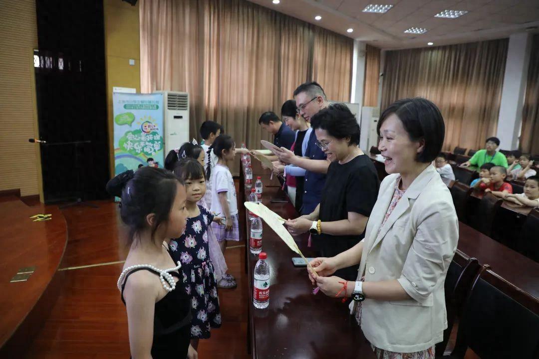 定格美好瞬间的成语__春雨惊春清谷天夏满芒夏暑相连