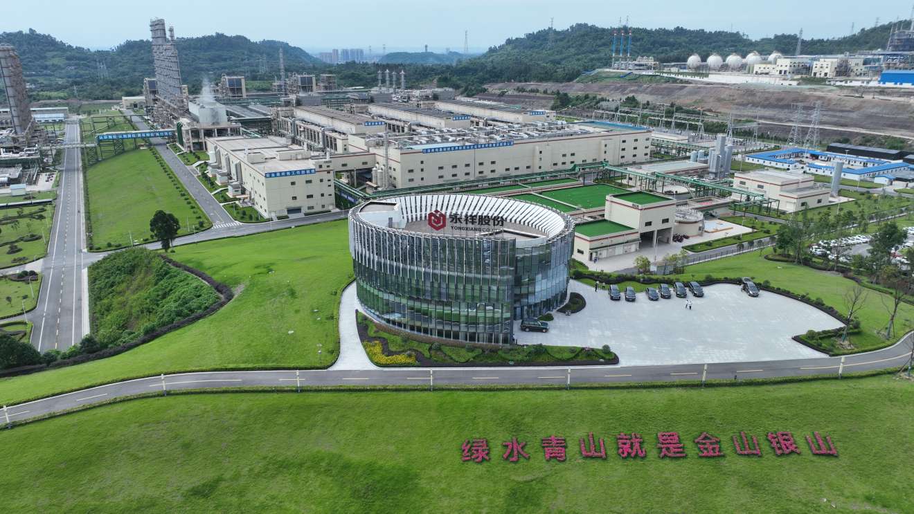 钢结构安装时的攀登作业_钢结构攀爬器_钢结构安装攀登作业