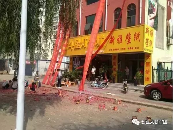 仿瓷砖背景墙效果图_仿瓷砖墙贴效果图_仿玉瓷砖装修效果图片