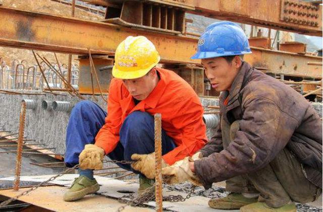 钢结构旁站监理方案_钢结构施工旁站_钢结构工程监理旁站记录