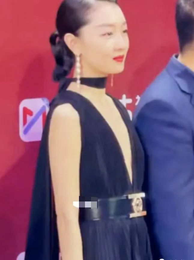 女星职场套装图片_职场打扮 女明星_职场女性明星