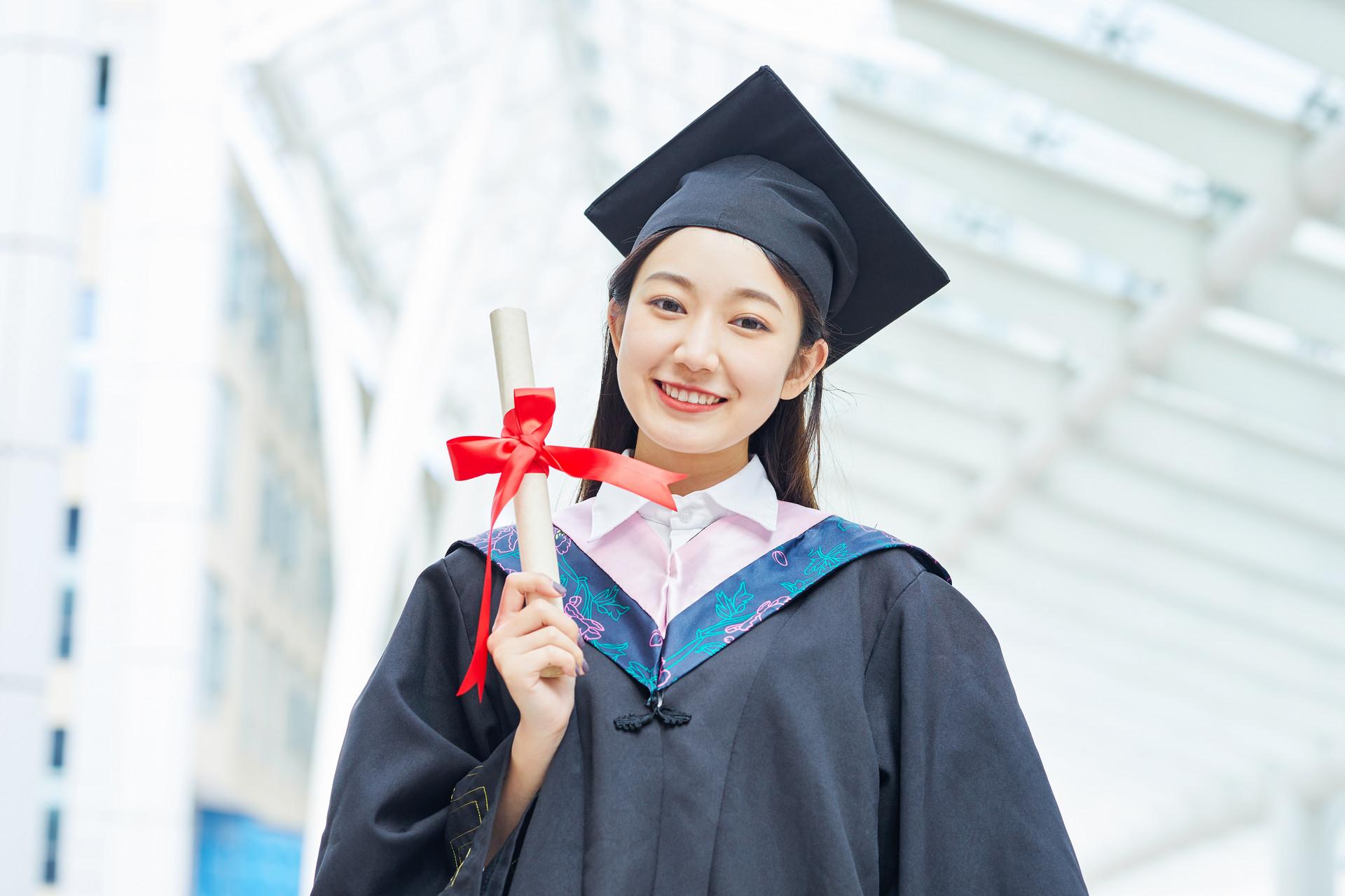 大四毕业生简历模板_大学生毕业简历表格_简历模板大学毕业生