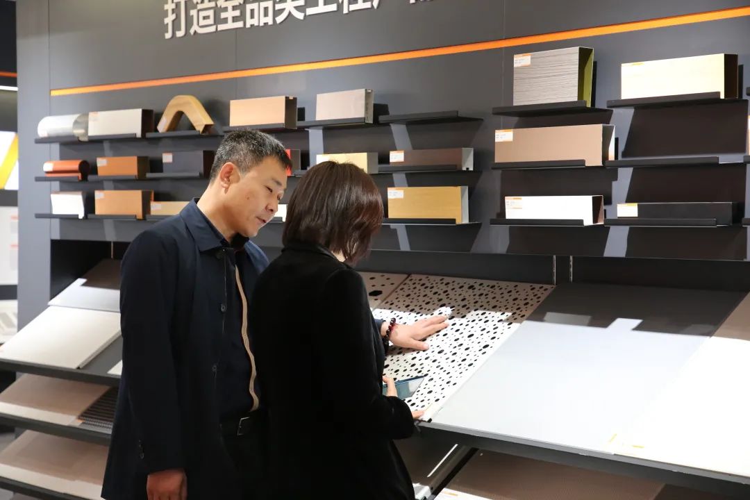 中国建筑装饰协会材料分会_中国建筑装饰装修材料协会官网_中国建筑装饰装修材料协会
