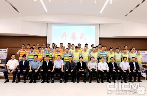 小松二手挖机市场_小松挖掘机二手车_二手挖掘机小松200一6