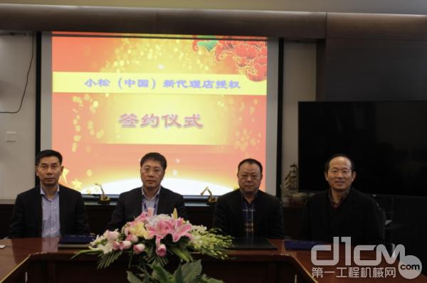 小松挖掘机二手车_小松二手挖机市场_二手挖掘机小松200一6