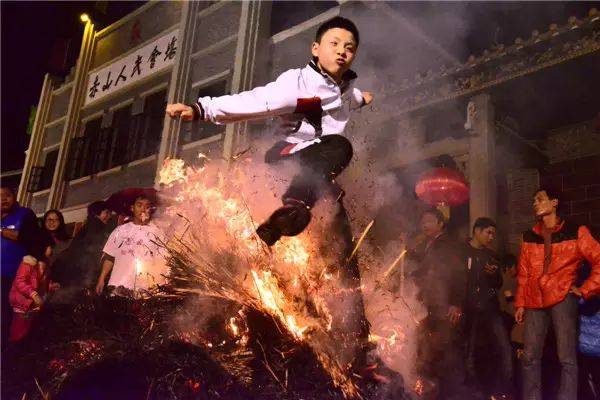 爆笑三国攻略流程_爆笑三国攻略_单机游戏爆笑三国