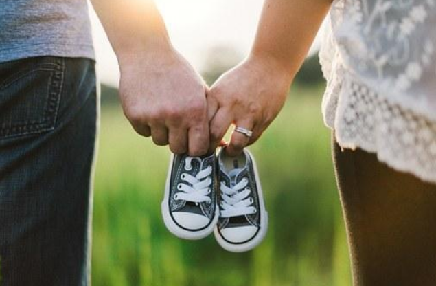 破解职场歧视，促进平等就业：婚否、孕否不应成女性就业门槛