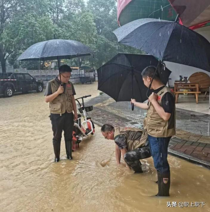 体制内职场与人际_体制内外个人职场发展_职场体制内外个人发展状况