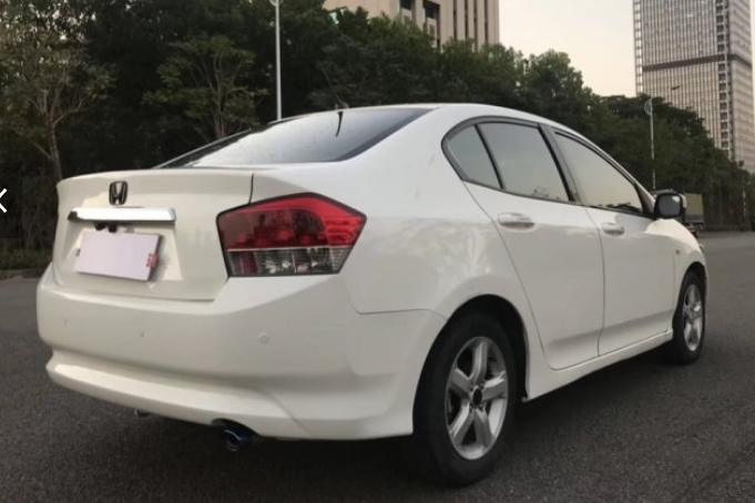 2万左右买什么车好2万左右二手车_买二手车买轿车还是suv_车买2手的好吗