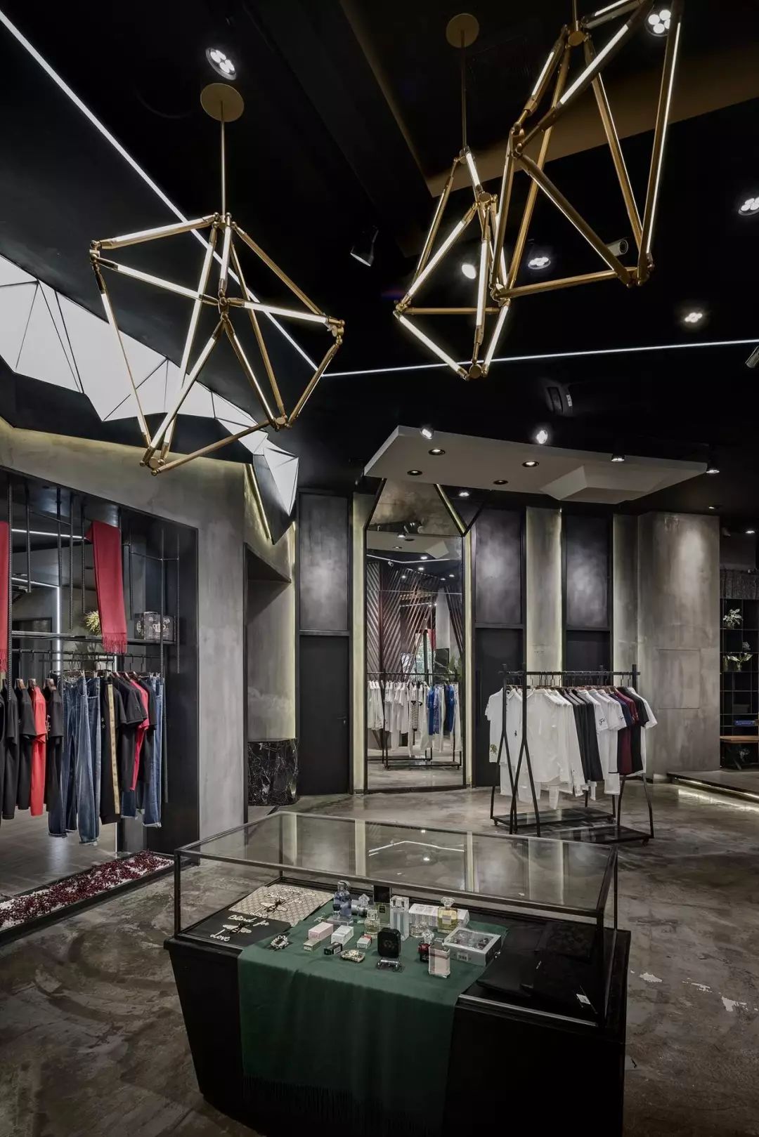 效果图服装店_服装店装修效果_效果装修服装店图片大全