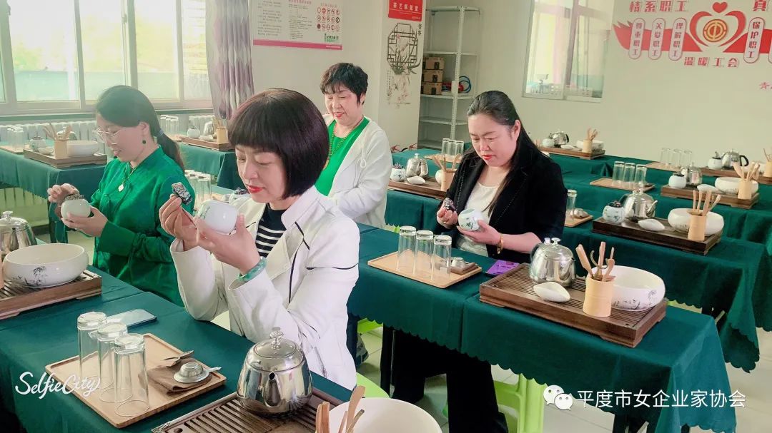 青岛手牵手家政电话_青岛牵手婚庆_青岛手牵手家政服务有限公司