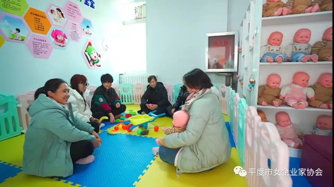 青岛牵手婚庆_青岛手牵手家政电话_青岛手牵手家政服务有限公司