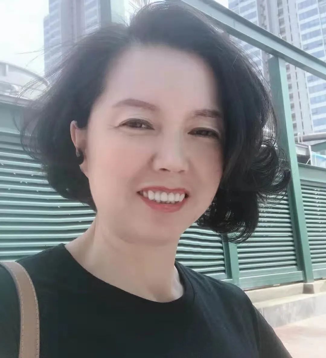 青岛手牵手家政电话_青岛牵牵手招聘_青岛手牵手家政服务有限公司