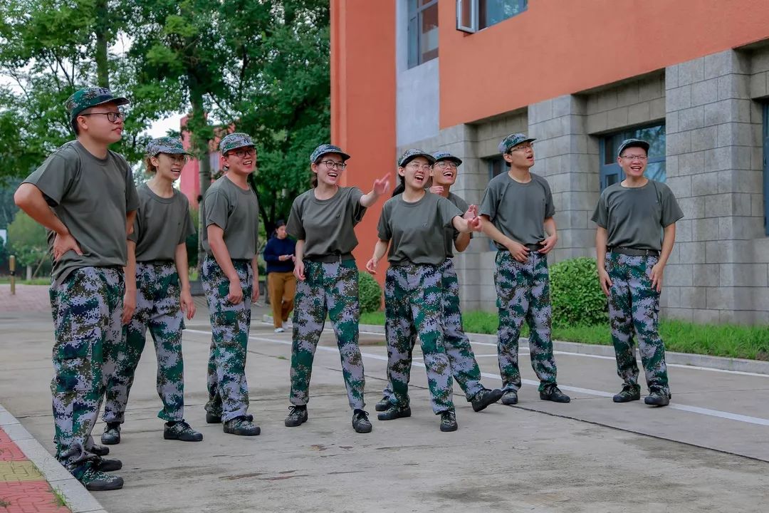 忽视细节和失败_职场礼仪细节决定成败_不容忽视的职场礼仪细节