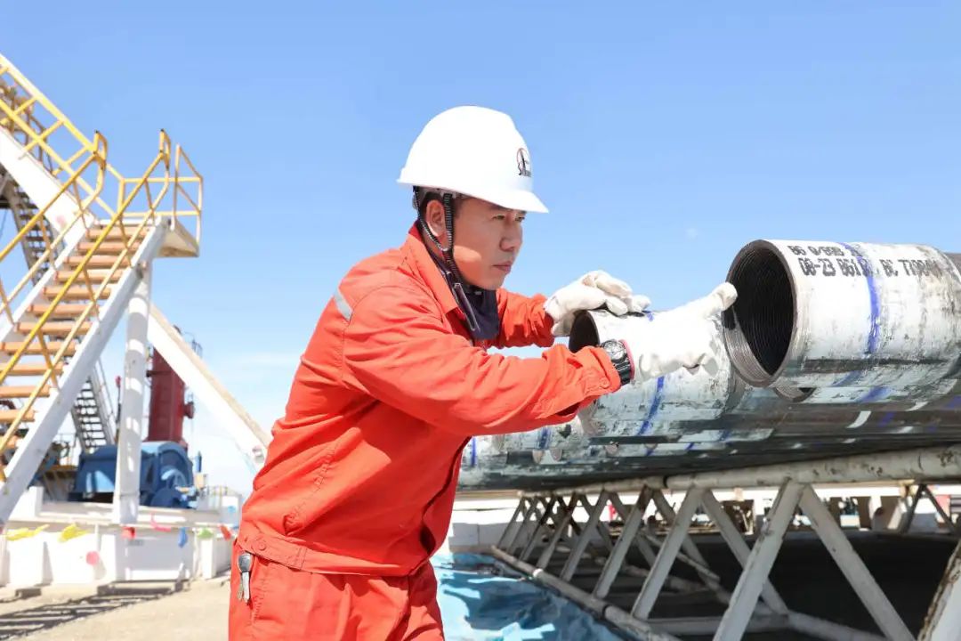 超高层钢结构施工技术_钢结构超高层建筑_钢结构超高层