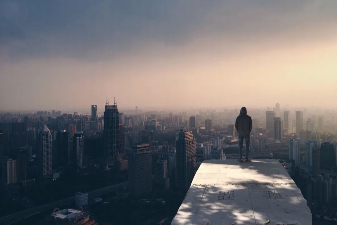 职场白领女性的特征_职场白领重形象_白领职场形象图片