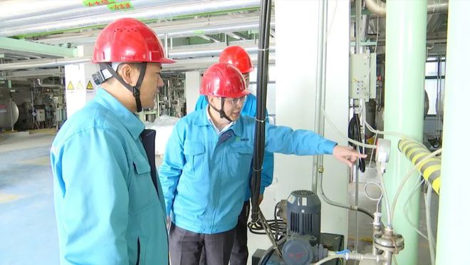 烟囱外部防腐刷漆_烟囱钢结构防腐刷漆_钢烟囱防腐美化