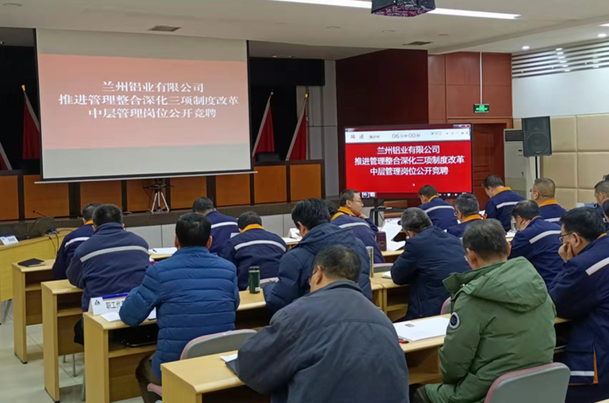 大型废铝熔炼炉_熔炼废铝用什么设备_废铝熔炼炉