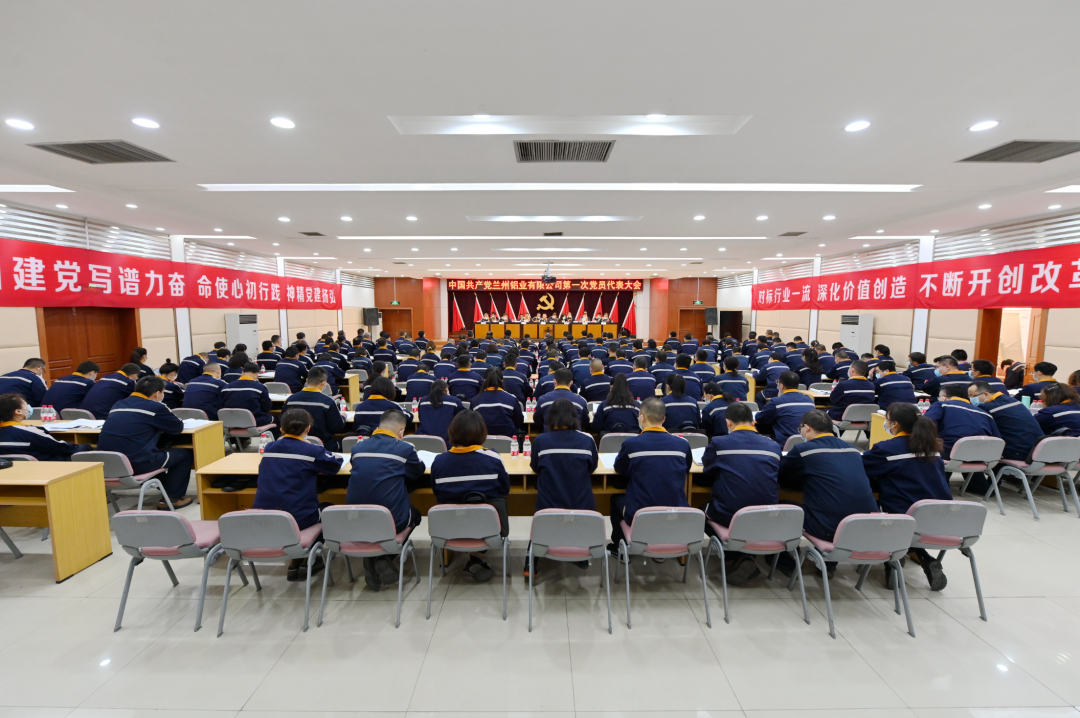 废铝熔炼炉_大型废铝熔炼炉_熔炼废铝用什么设备