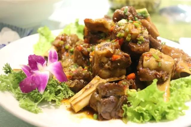 装修私房菜小餐馆图片_小型私房菜馆装修效果图_小型私房菜馆装修效果