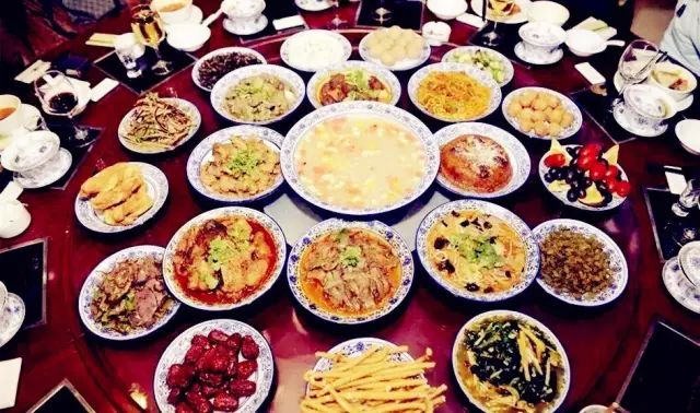 小型私房菜馆装修效果图_装修私房菜小餐馆图片_小型私房菜馆装修效果
