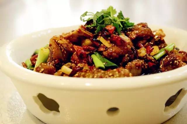 小型私房菜馆装修效果图_装修私房菜小餐馆图片_小型私房菜馆装修效果