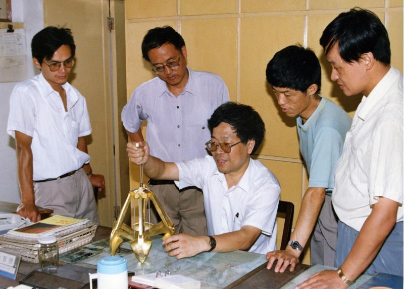 废钢抓斗图纸大全_废钢抓斗操作规程最新_废钢抓斗