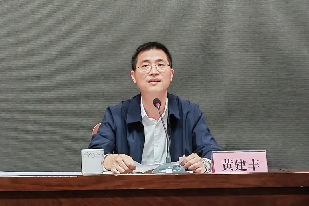 员工岗位职责表格怎么做_五大员岗位职责_职员的岗位职责