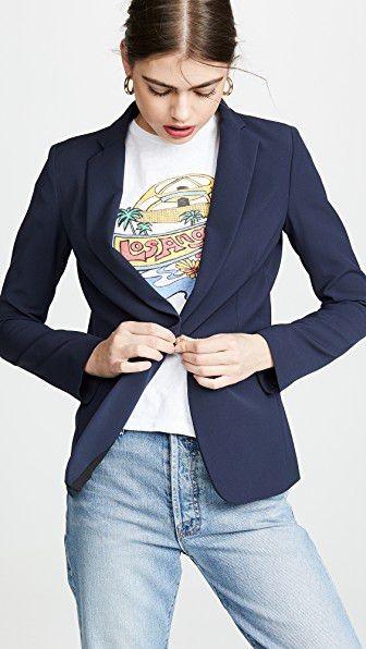 如何面试服装设计师_面试服装技巧师设计图_服装设计师面试技巧